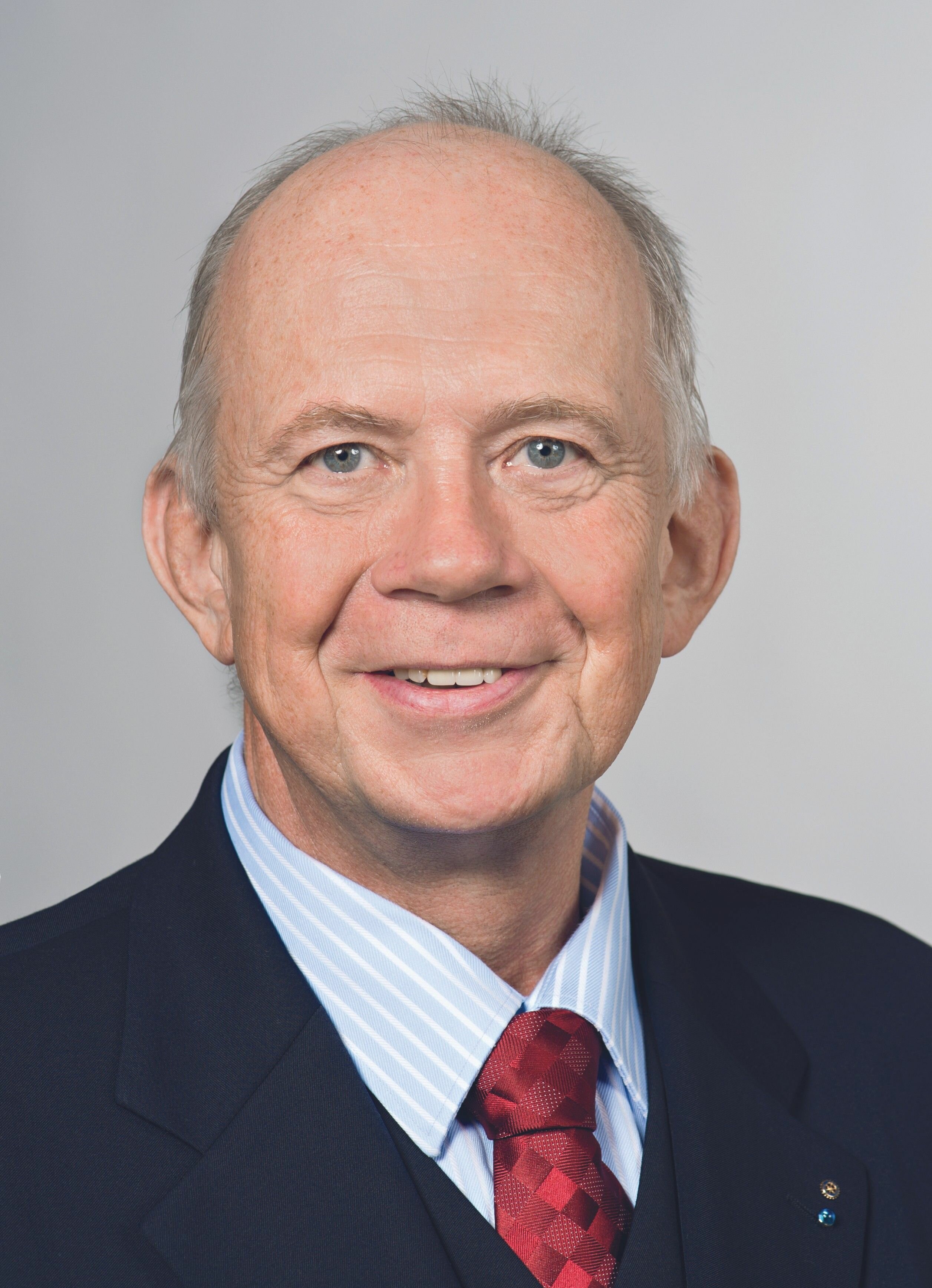 Prof. Dr.-Ing. Martin Grambow Prof. Dr.-Ing. Martin Grambow
